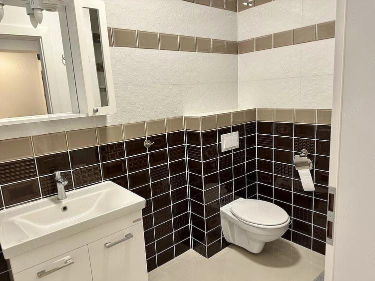Apartament cu 3 camere decomandat în Girocului