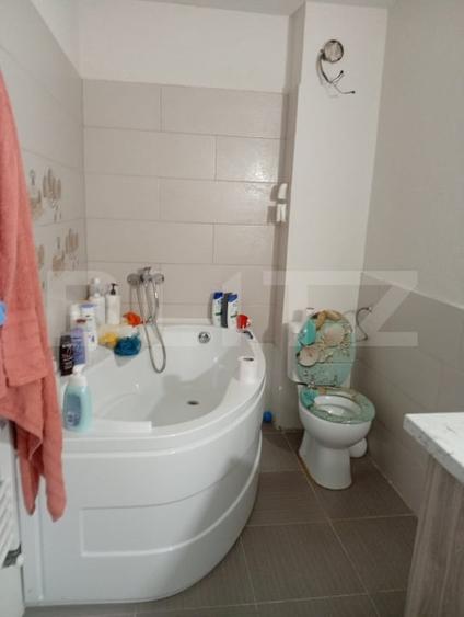 Apartament cu 3 camere semidecomandat, mobilat în Apahida