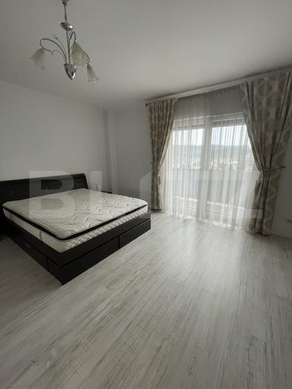 Apartament cu 3 camere decomandat, mobilat în Central