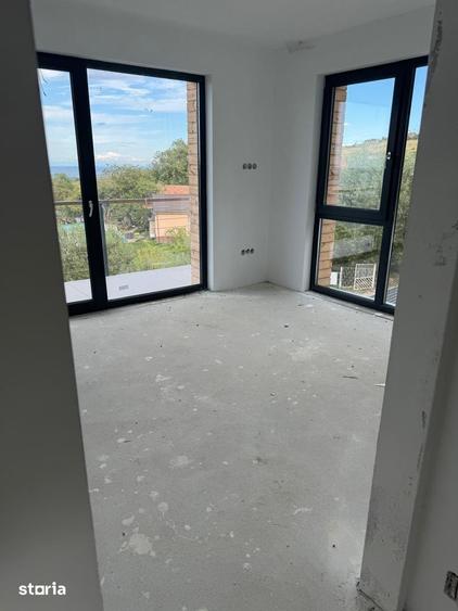 Casă cu 6 camere cu Teren 392 Mp în Feleacu