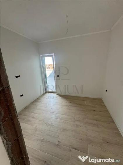 Apartament cu 4 camere decomandat în Giroc