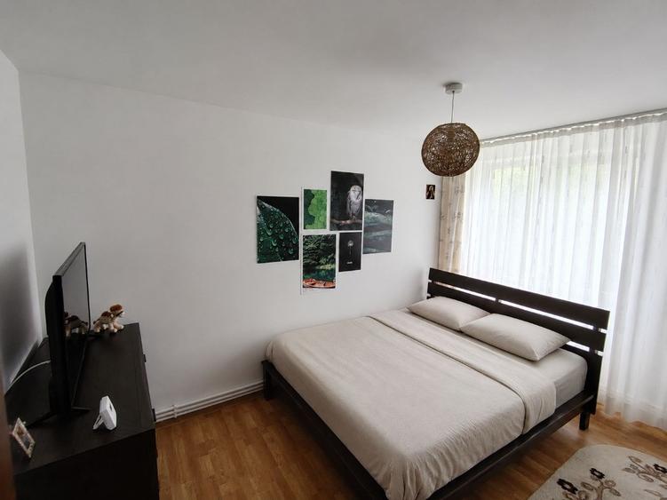 Apartament cu 2 camere semidecomandat, mobilat în Ultracentral