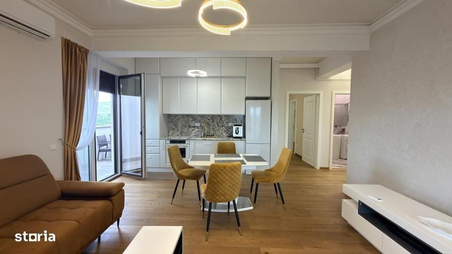 Apartament cu 3 camere decomandat în Lazaret