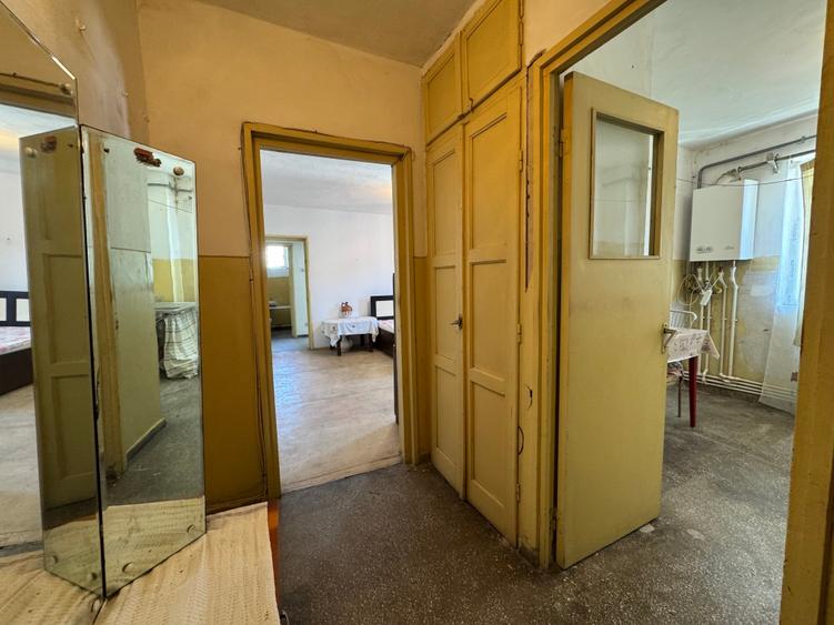 Apartament cu 2 camere semidecomandat în Zahana