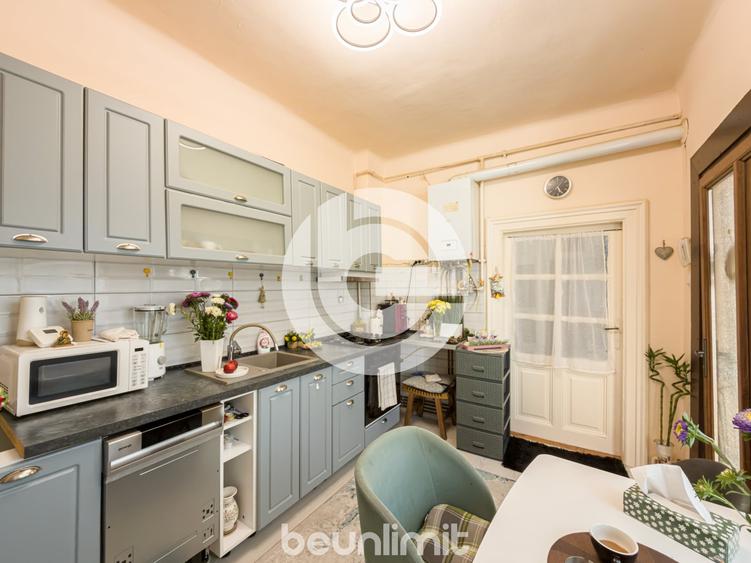 Apartament cu 2 camere decomandat, mobilat în Ultracentral