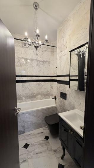Apartament cu 4 camere semidecomandat în Herăstrău