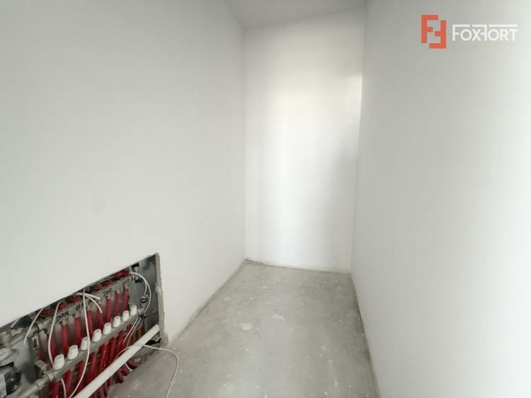 Duplex cu 4 camere cu Canalizare în Săcălaz
