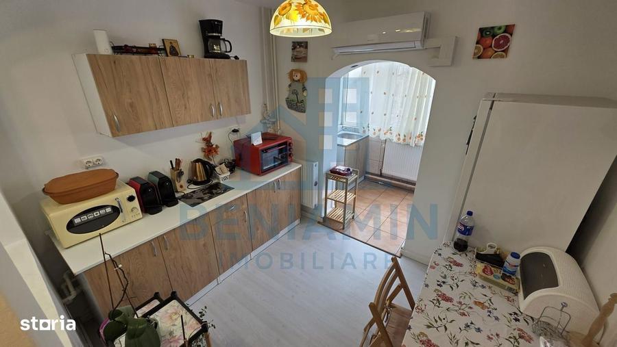 Apartament cu 2 camere decomandat în 1 Mai