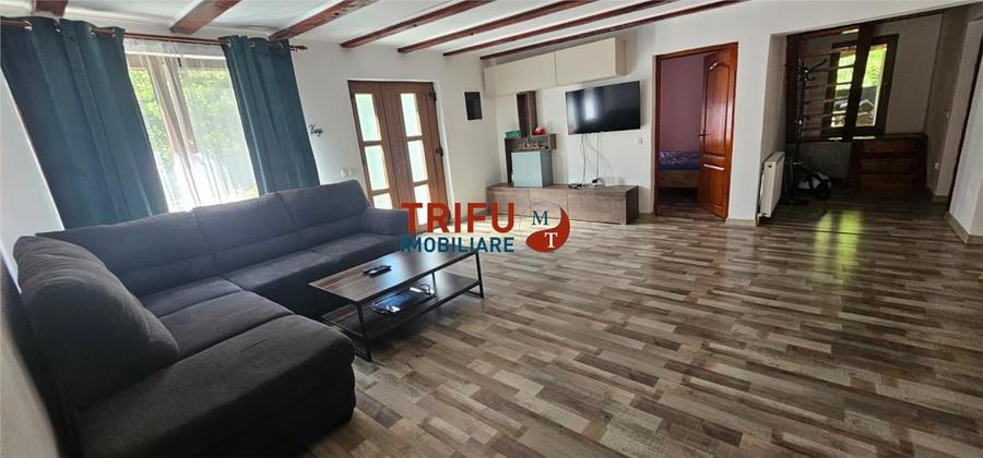Casă individuală cu 5 camere cu Teren 1245 Mp în Întregalde