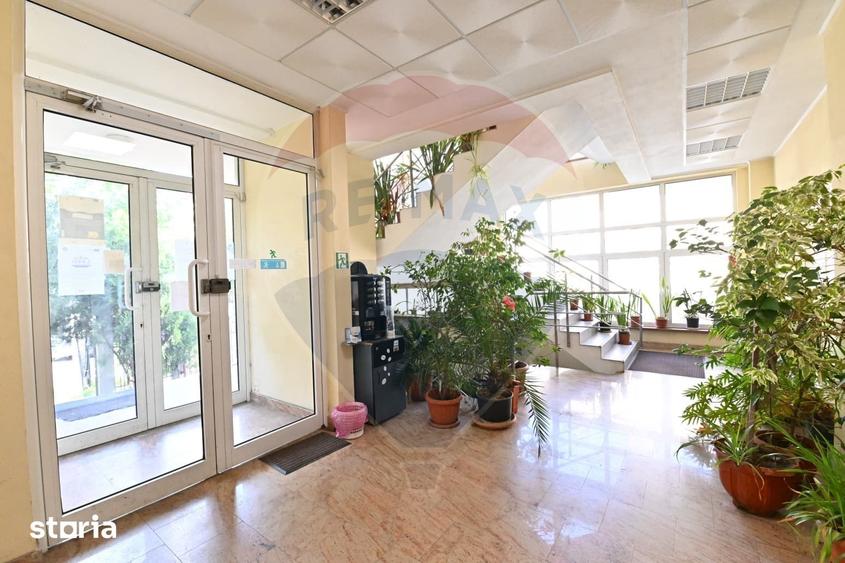 Spațiu comercial, de 1,525 mp, în Central