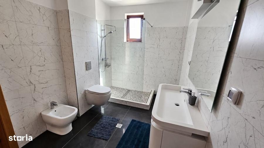 Casă cu 4 camere cu Teren 750 Mp în Brănești