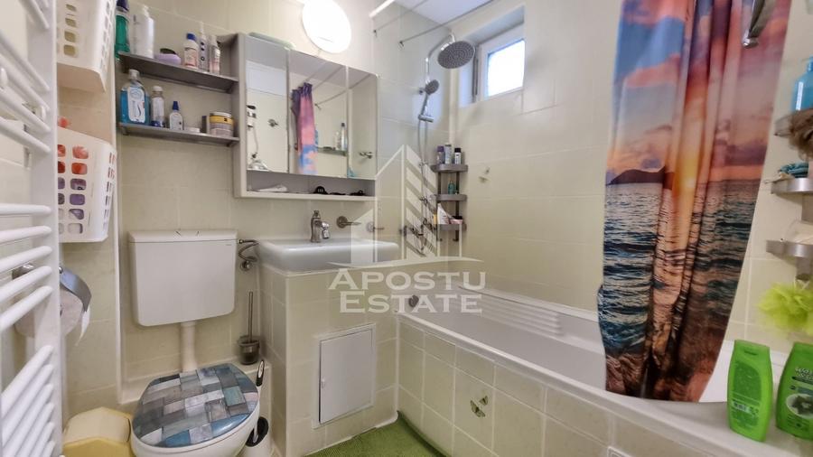 Apartament cu 3 camere decomandat în Cetății