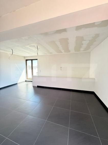 Apartament cu 3 camere decomandat în Titulescu