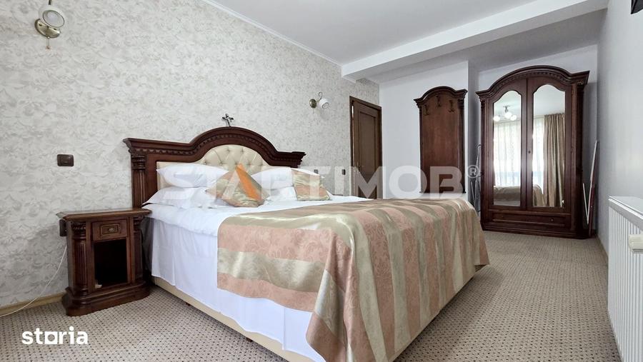 Casă cu 6 camere decomandat cu Teren 306 Mp în Central