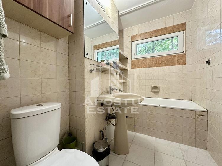 Apartament cu 2 camere semidecomandat, mobilat în Punctele Cardinale
