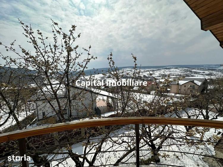 Casă cu 7 camere cu Teren 1200 Mp în Tomești