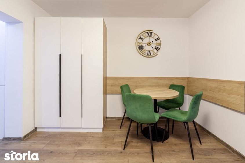 Apartament cu 3 camere semidecomandat, mobilat în Calea București