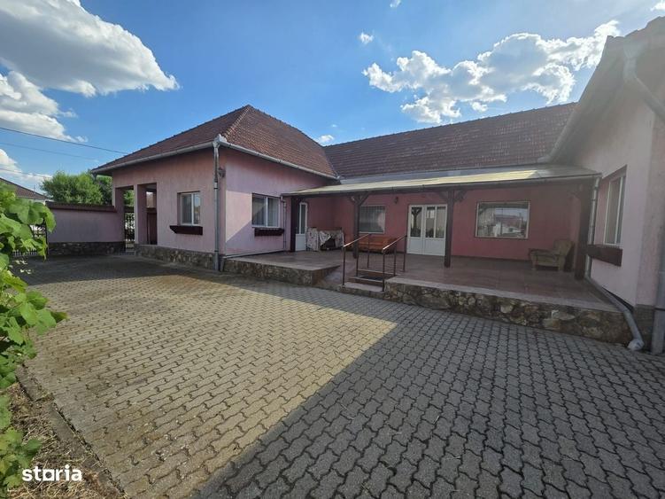 Casă cu 4 camere cu Teren 1440 Mp în Mișca