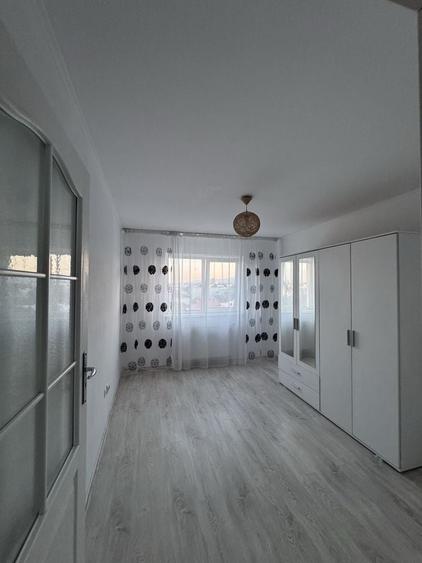 Apartament cu 3 camere decomandat în Nord