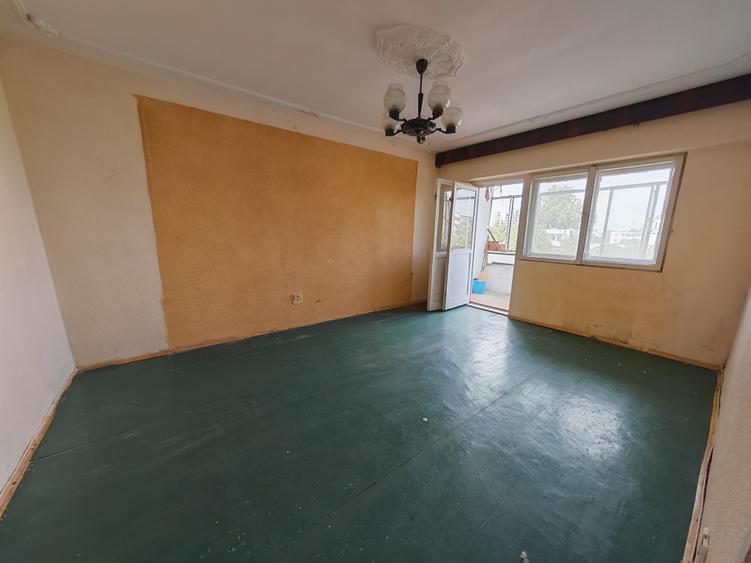 Apartament cu 3 camere decomandat în Faleza Nord