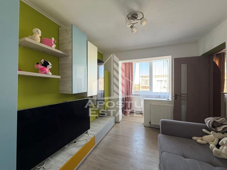Apartament cu 2 camere semidecomandat, mobilat în Șagului