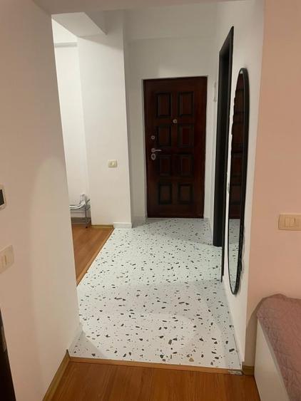 Garsonieră semidecomandată în Roșu