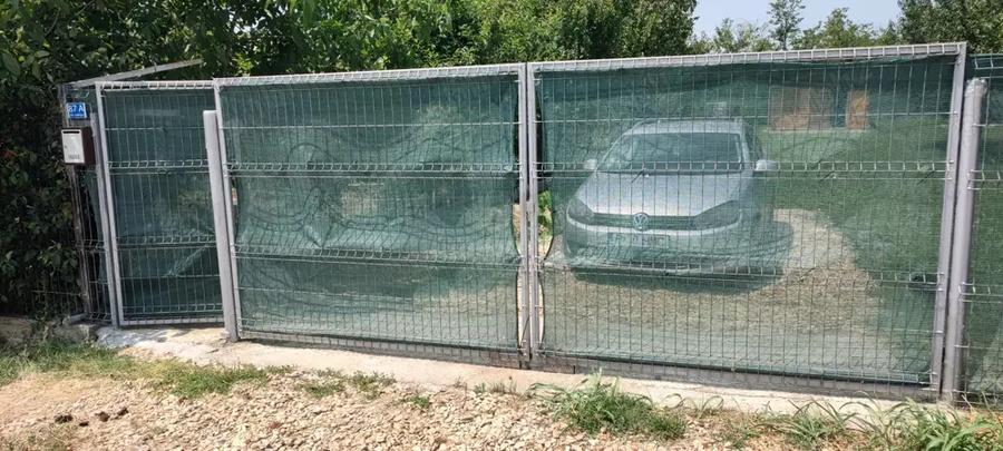 Teren de 1200 mp, în Căscioarele (Ulmi)