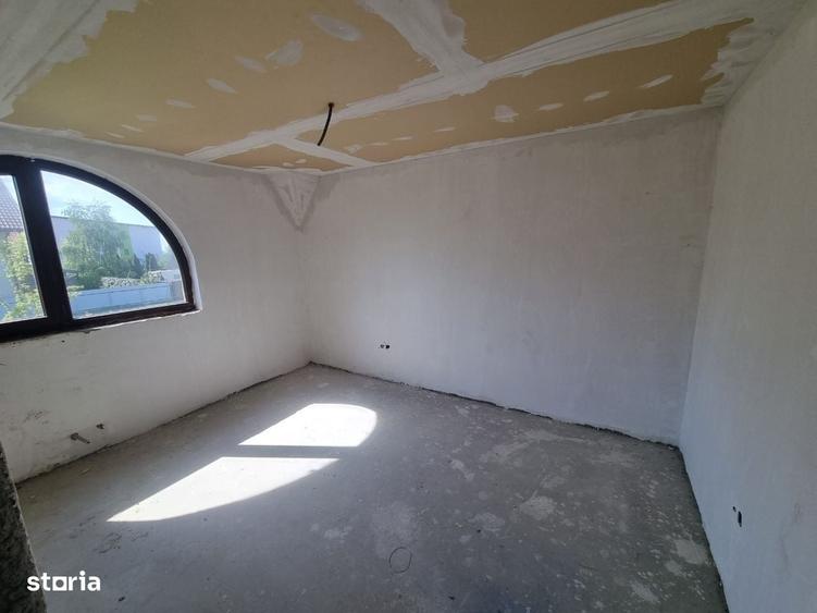 Casă cu 4 camere în Sfântu Ilie