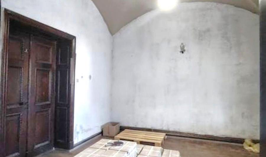 Casă cu 10 camere cu Teren 478 Mp în Armeneasca