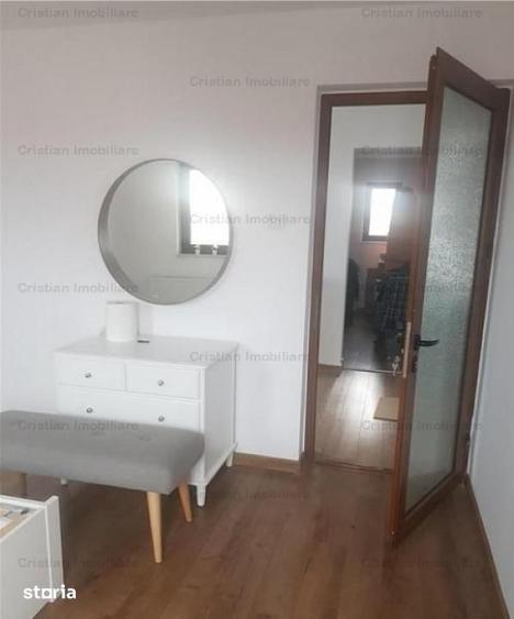 Casă cu 5 camere cu Teren 600 Mp în Cazasu
