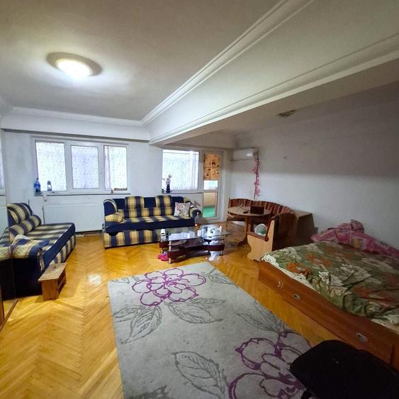 Apartament cu 4 camere decomandat în Ultracentral