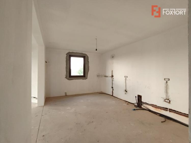 Casă individuală cu 5 camere cu Teren 747 Mp în Sânandrei