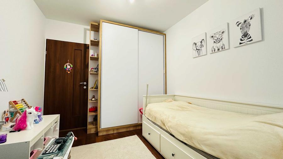 Apartament cu 3 camere decomandat în Lăpuș Argeș