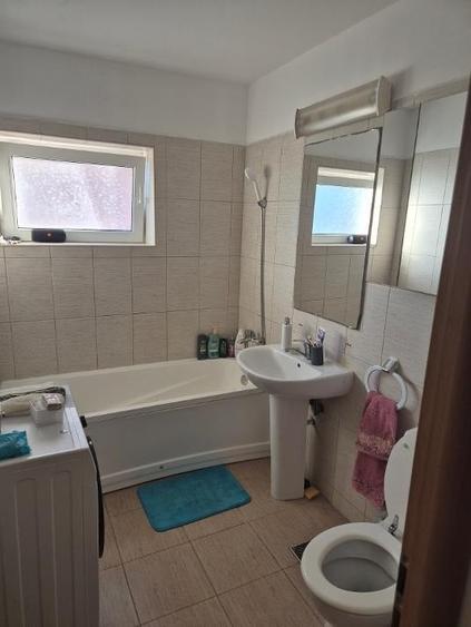 Apartament cu 2 camere semidecomandat, mobilat în Central