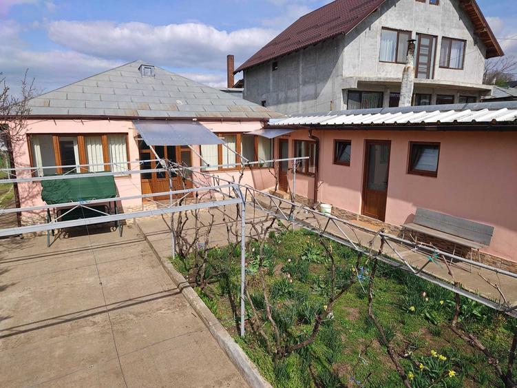 Casa renovata in Smardan Galati teren 1.500 mp, 3 dormitoare, Garaj, Anexe & fotovoltaice - 6