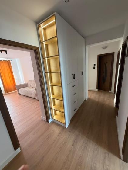 Apartament cu 3 camere decomandat, mobilat în Ultracentral