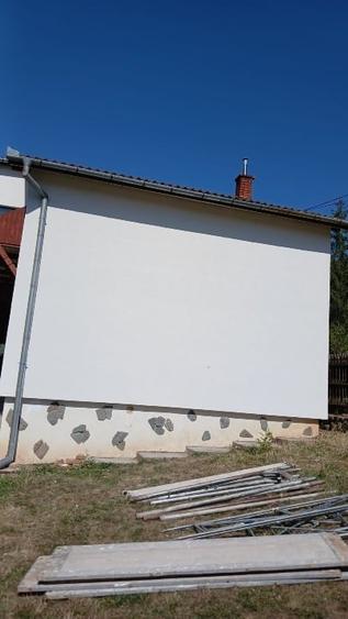 Casă individuală cu 3 camere cu Garaj în Moacșa