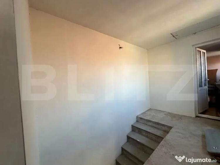 Casa cu 2 locuin?e ?i teren ~200 mp in Doroban?i M? - 7