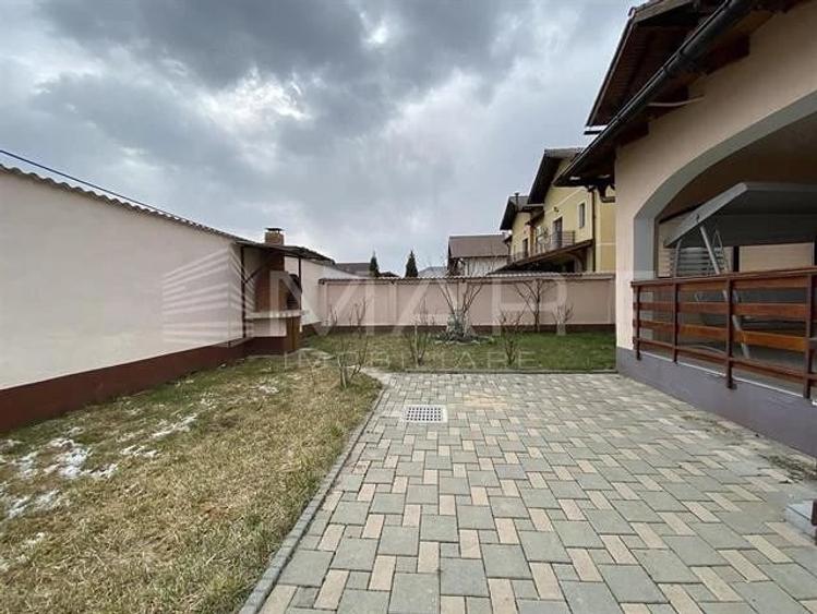 Casă cu 5 camere cu Teren 200 Mp în Central