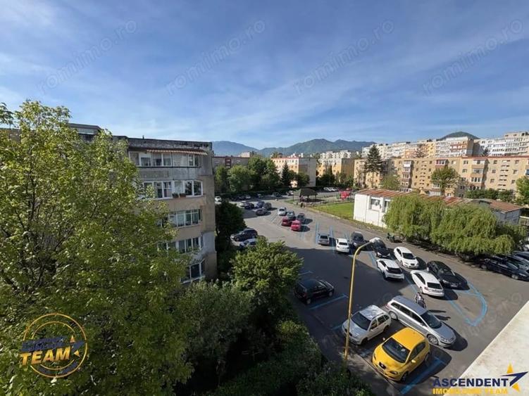 Apartament cu 2 camere decomandat în Florilor