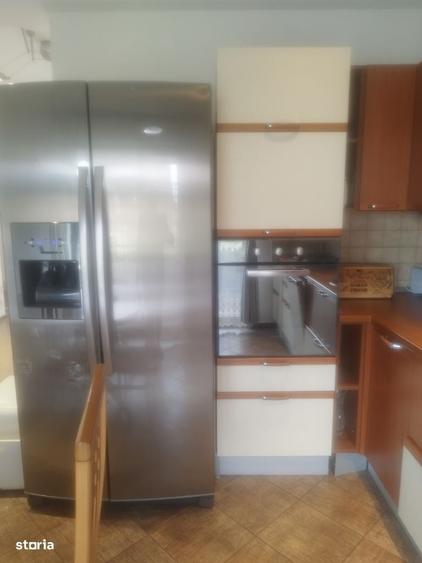 Apartament cu 3 camere în Câmpului