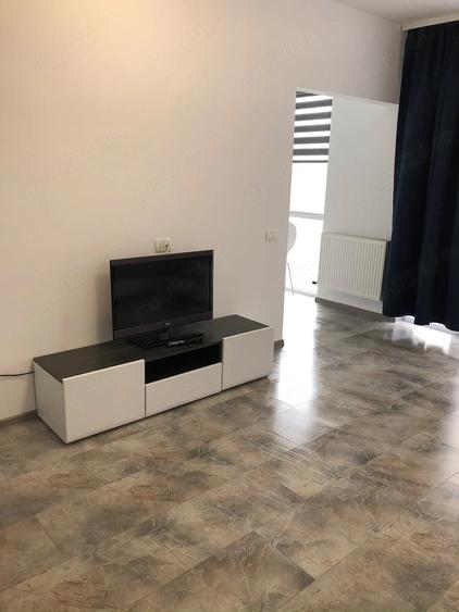 Apartament cu 3 camere decomandat în Exterior Vest