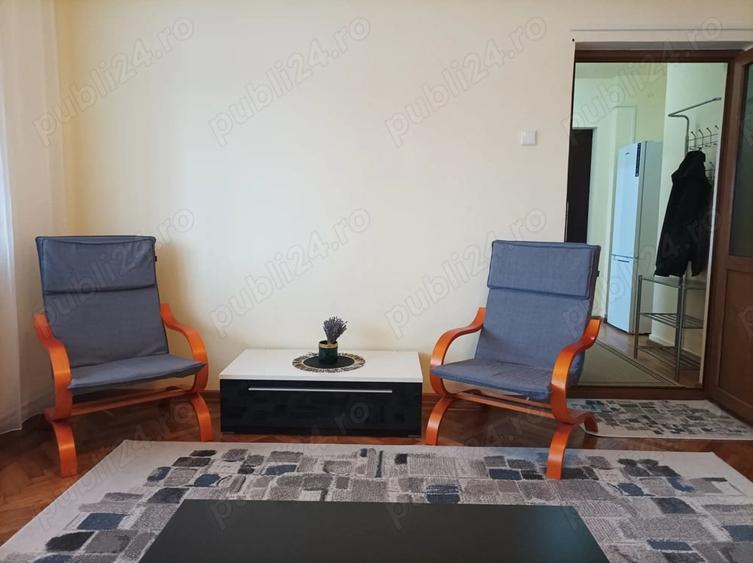 Apartament cu 2 camere semidecomandat în Central