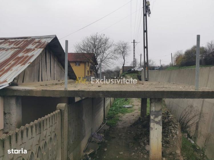 Casă cu 4 camere cu Canalizare în Argetoaia