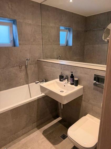 Apartament cu 3 camere decomandat, mobilat în Timpuri Noi