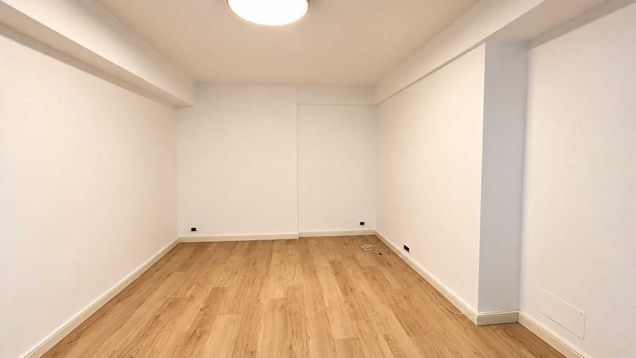 Apartament cu 3 camere semidecomandat în Calea Victoriei