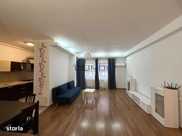 Apartament cu 3 camere, mobilat în Central — fotografia 1