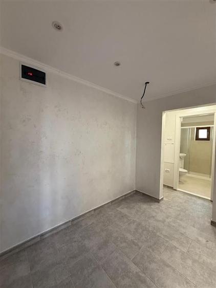 Apartament cu 2 camere decomandat în Nicolina