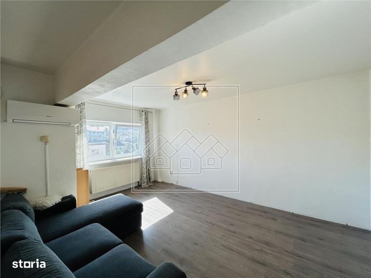 Apartament cu 2 camere decomandat în Ștrand