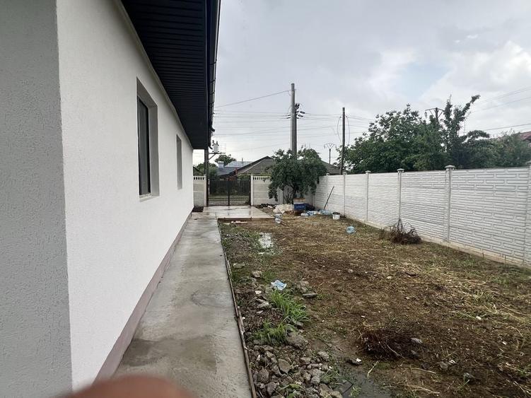 Casă cu 4 camere în Amara
